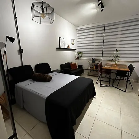 Loft com área de trabalho isolado - Centro do Rio de Janeiro-3