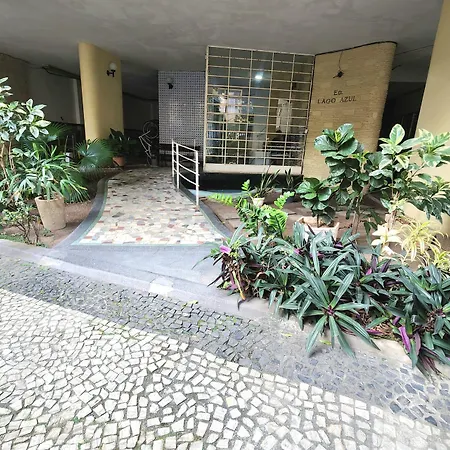 Complete Studio One Block From Flamengo Beach-3