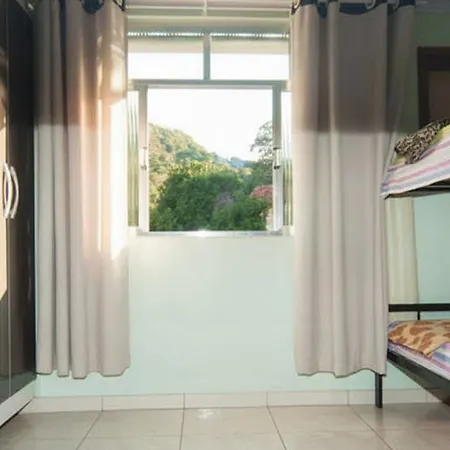 Cama em Apartamento Agradável e Compartilhado em Santa Teresa-3