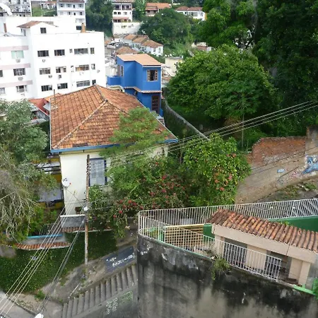 Cama em Apartamento Agradável e Compartilhado em Santa Teresa-2