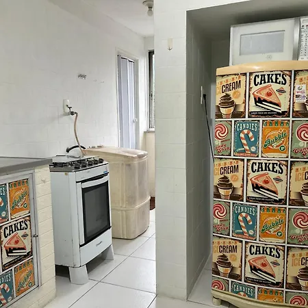 Apartamento até 8 hóspedes - uma quadra do Metrô, Ar condicionado, Wi-fi 50mps e Portaria 24h-2