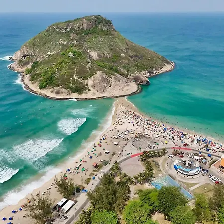 Imperdível perto da praia, piscina e vaga-3