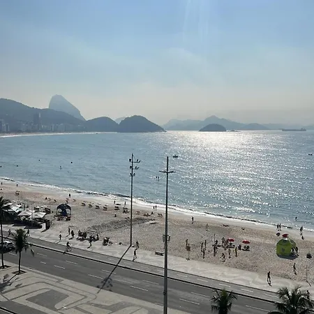 Apartamento em copacabana PÉ NA AREIA-3