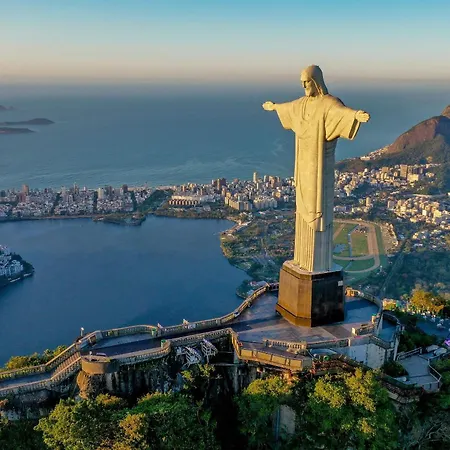 Copacabana: Privativo para 4, Portaria 24h-2