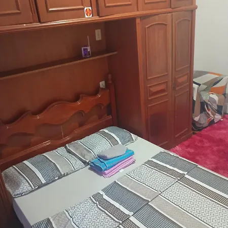 Quarto confortável e arejado-2