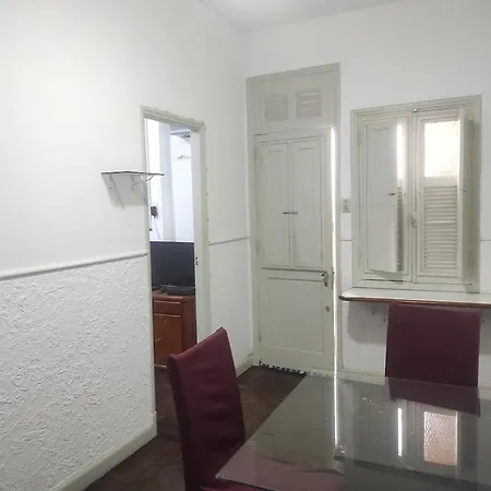 Apartamento com Conforto e Praticidade em Copacabana-3
