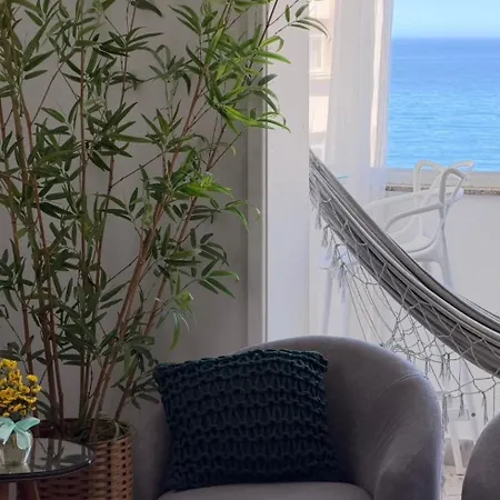 Apartamento c/vista p o mar no Leme-2
