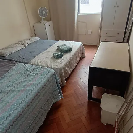 Quarto em Apartamento Compartilhado-3