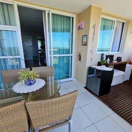2 qrts c suíte, ar condicionado, piscina infantil e adulto, parquinho, estacionamento privativo, portaria 24hrs, self checkin, indicado pra família c crianças, casais e hóspedes a trabalho-2