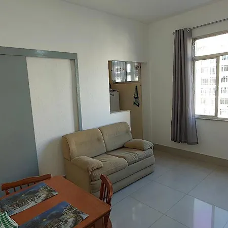 Apartamento Amplo 44m2 Copacabana - 2 quadras da Praia-3
