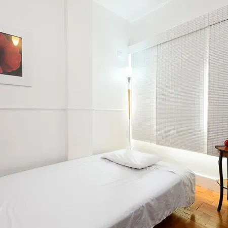Copacabana Beach Amazing Lux 2 Bedroom Apartment-3