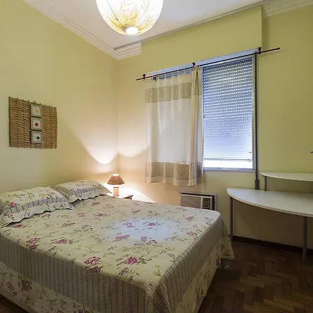 Apartamento No Leme-3