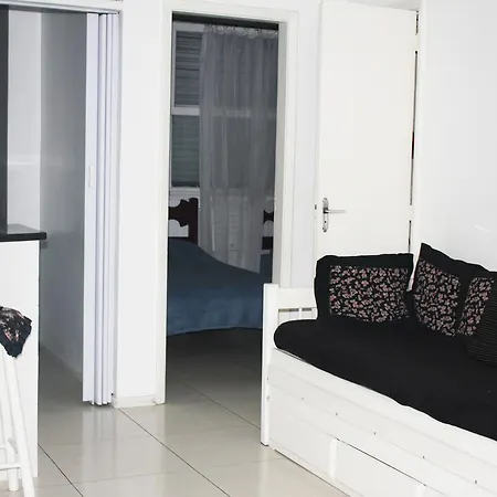 Apartamento com bar Av Copacabana 479 ap 201-2