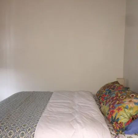 Quarto E Sala Em Copanema-3