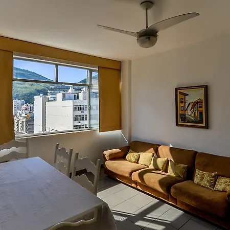 Apartamento Ipanema 2 quartos , uma suíte , 2 quadras da praia ,1 quadra do Metrô ,melhor ponto de Ipanema-2