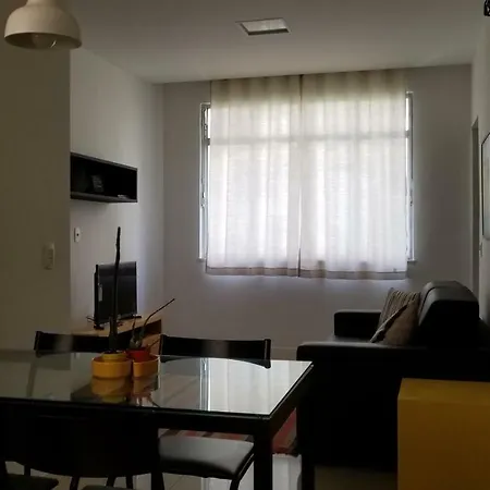 Apartamento em Copacabana - Rua Bolívar - 2 Quartos - Excelente Localização-2