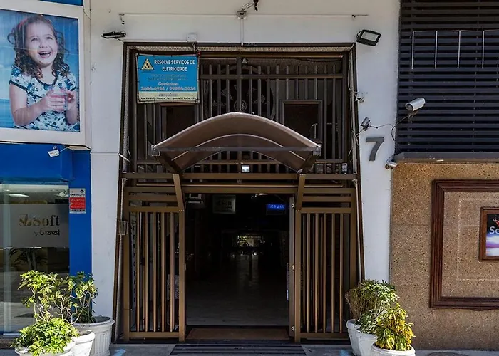 Studio moderno com vista privilegiada para a praia