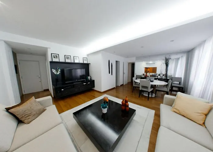 Leblon House Cupertino perto da praia portaria 24 h garagem ar condicionado e lava seca roupas