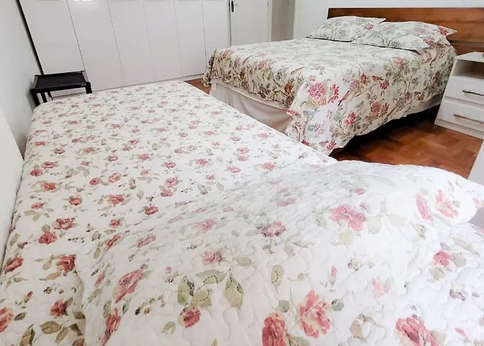 Apartamento quadra da praia em Copacabana