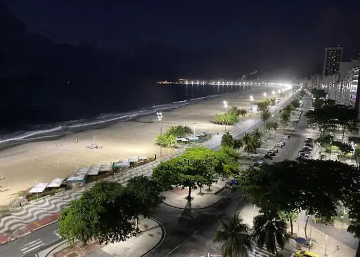 Apto. Leme 10º andar frente para o mar (vista espetacular)