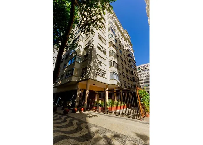 Chegou O Pe Na Areia Em Plena Praia De Copacabana, Incrivel Apto De 2 E 3 Quartos, Tudo Novo E Decorado, 50M Da Praia, Com Cozinha E Lavanderia Completos