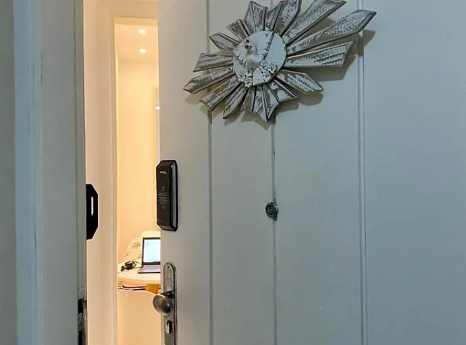 Apartamento Encantador Leme - Prédio na Orla
