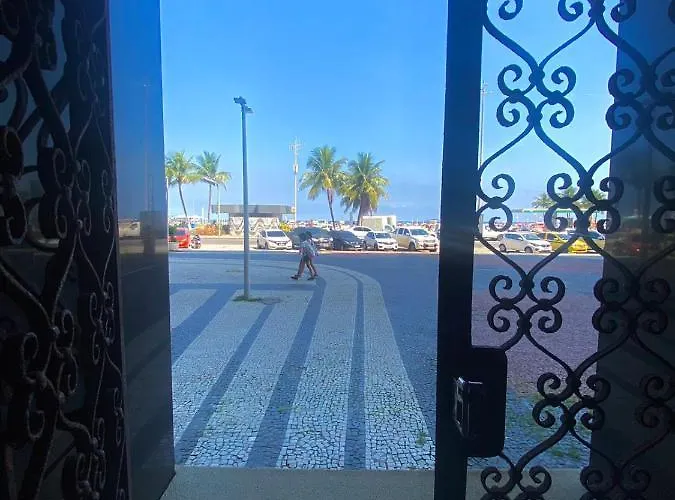 Apartamento Encantador Leme - Prédio na Orla