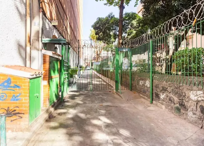 Quarto em casa de vila em Botafogo,