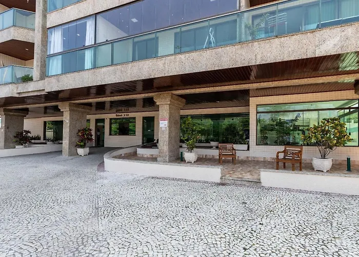 2 SUÍTES Vista MAR Praia do Recreio e Pedra do Pontal - Condomínio com Estacionamento e Portaria 24h - Cozinha Completa, Wi-Fi e Ar Condicionado