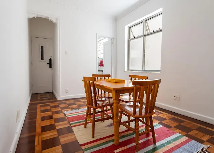 Apartamento Aconchegante Em Copacabana - Rio De Janeiro, Brasil
