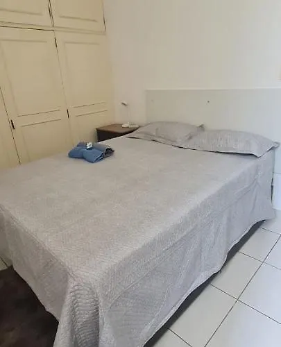 Quarto E Sala Em Copacabana Rio de Janeiro, Brasil