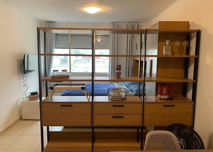 Ótimo apartamento bem localizado em Copacabana Great studio apartment in Copacabana