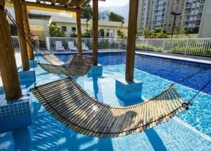Ótimo AP em condomínio C piscina na Barra Olímpica Rio de Janeiro, Brasil