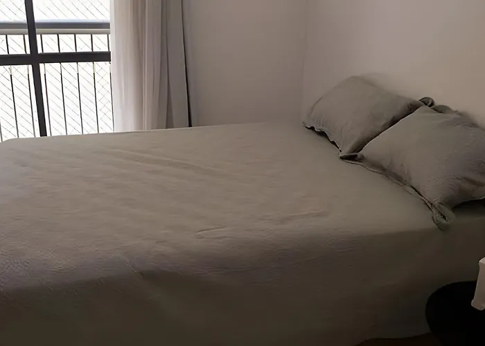 Apartamentos em Laranjeiras: Seu Refúgio Urbano com Piscina e Academia