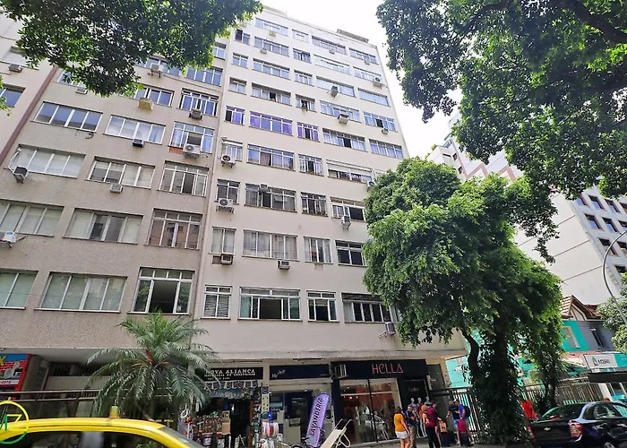 Moderno Apto 3 suites p/ 8 pessoas em Copacabana
