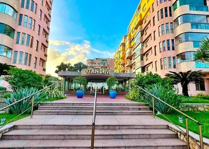 Cobertura Luxo Moderna com Vista Deslumbrante