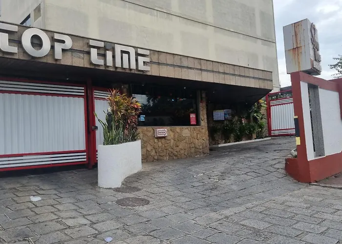Stop Time Hotel