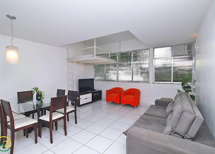 Apartamento 2 quartos espaçoso no Leme Rio de Janeiro, Brasil