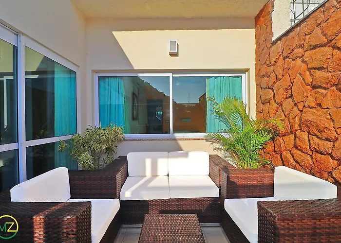 Linda cobertura com jaccuzzi e terraço
