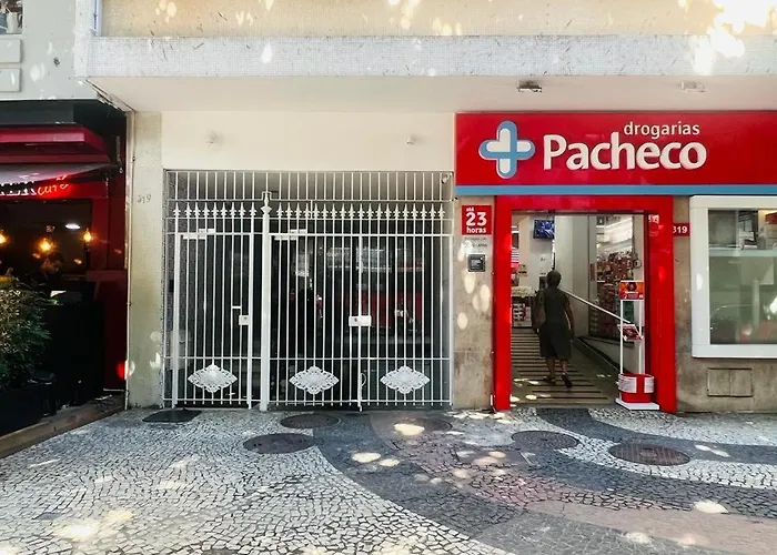 MARAVILHOSO QUARTO E SALA até 4 PESSOAS NO LEBLON na Av ATAULFO DE PAIVA