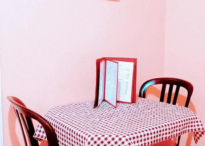 Lips Motel (Adults Only)