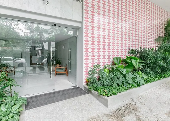 Tabas Maravilhoso apê 3 quartos Leblon LB0035