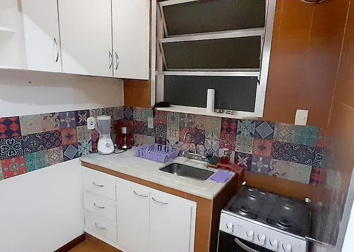 excelente apartamento Copacabana posto 5