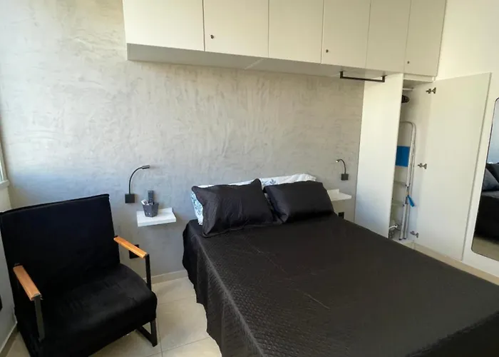 Lapa - Aconchegante quarto e sala