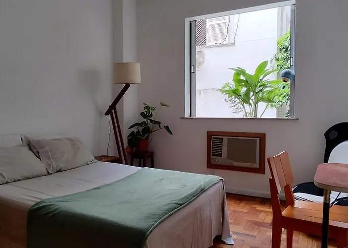 Quarto simpático em Botafogo próx ao metrô