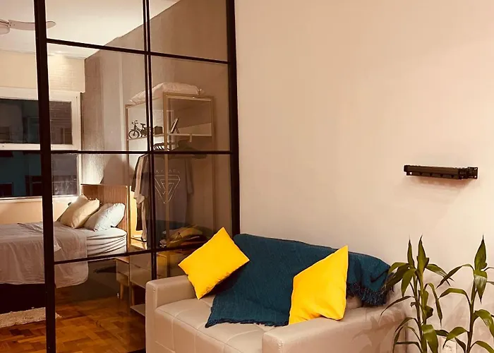 Quadra Praia! Loft Industrial Requintado Novo Para 4 Pessoas Vizinho Copacabana Palace! Rio de Janeiro, Brasil