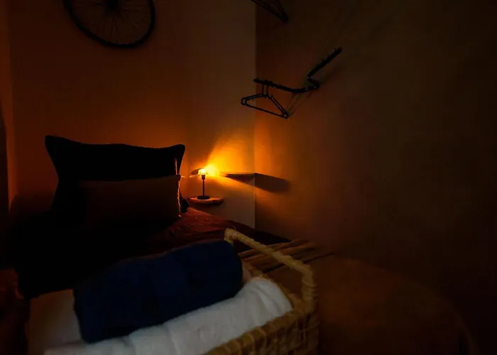 2 Quartos No Leblon A 300M Da Praia | Adp 386/603