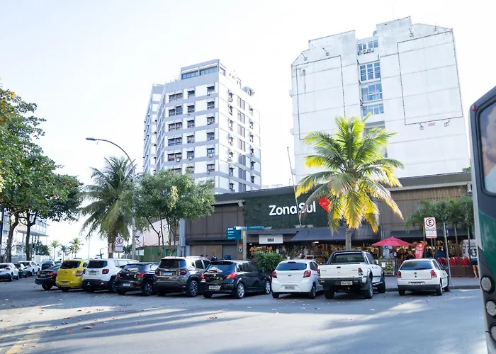 Cobertura duplex quadra praia quarto privativo