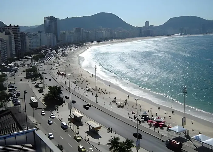 Conforto em Copacabana (2 Ar + Blackouts)