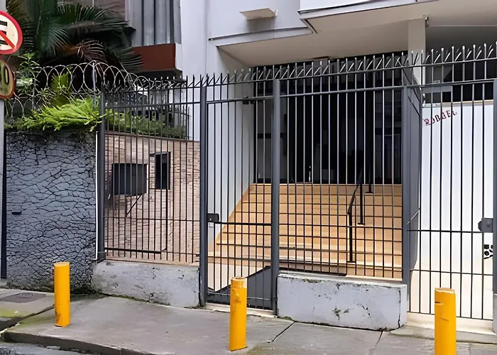 Favela Experience Copacabana – Com Ar e Lavanderia
